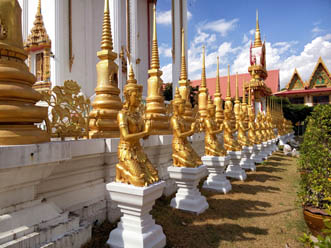 Wat Bueng Phra Lan Chai
