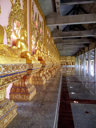 Maha Chedi Chai Mongkhol