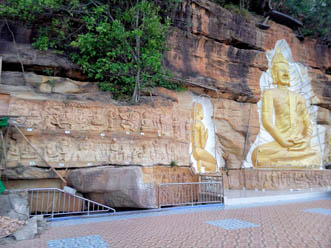 Wat Tham Phupha Khao