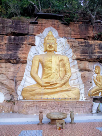 Wat Tham Phupha Khao